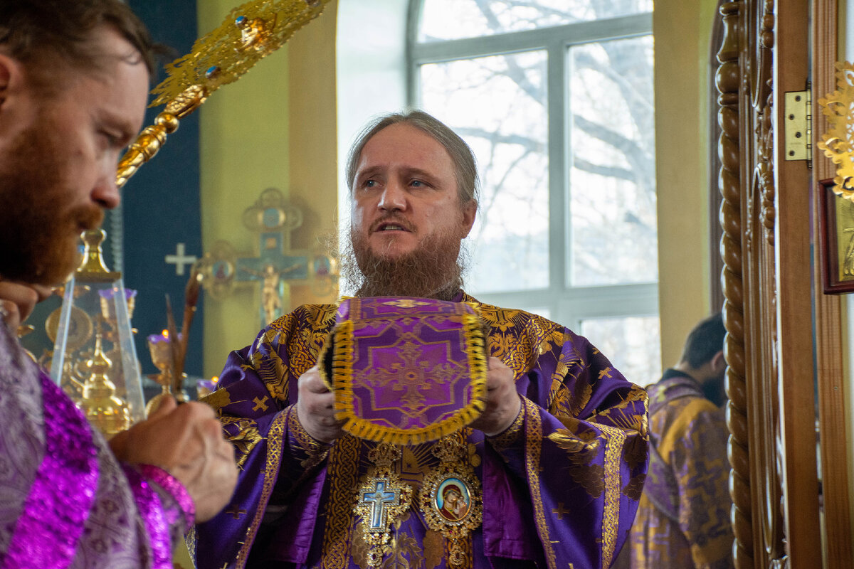 Архиерейское богослужение в Преображенском храме г. Горно-Алтайска |  Горноалтайская епархия | Дзен