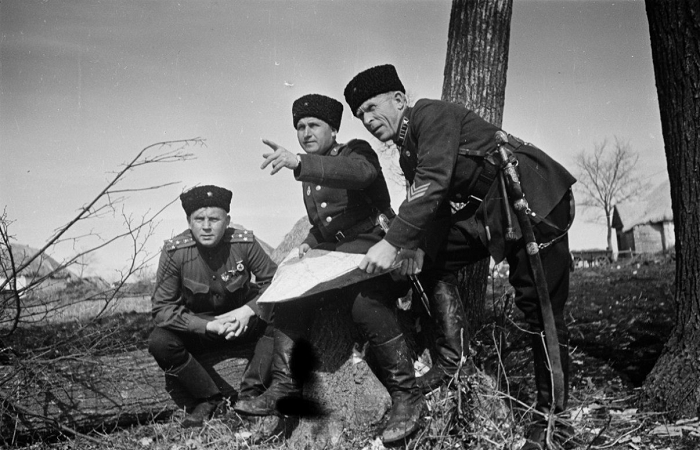Советские офицеры-казаки