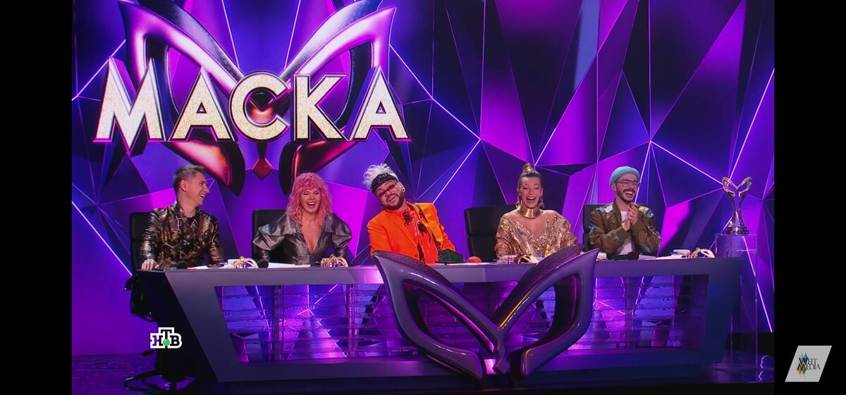 Скриншот кадра из телевизионного шоу "Маска" 3 сезон 8 выпуск.