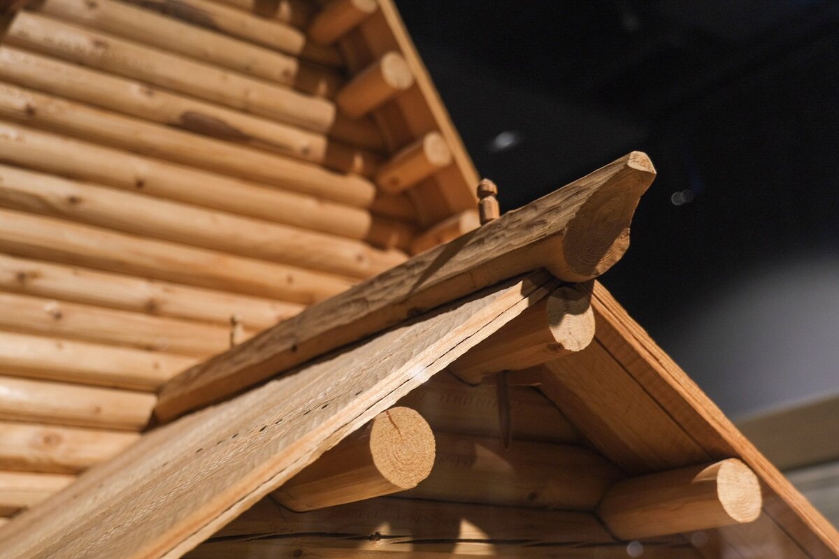 Конёк на макете Троицкой церкви