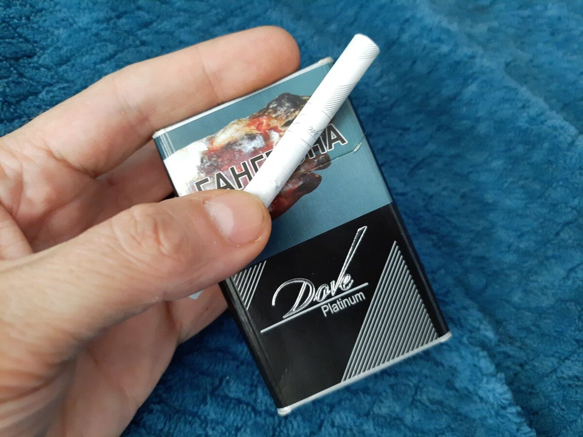 Сигареты в беларуси. Dove Compact Platinum сигареты. Сигареты Queen Menthol. Сигареты dove Platinum Белоруссия. Сигареты dove Platinum Slim.