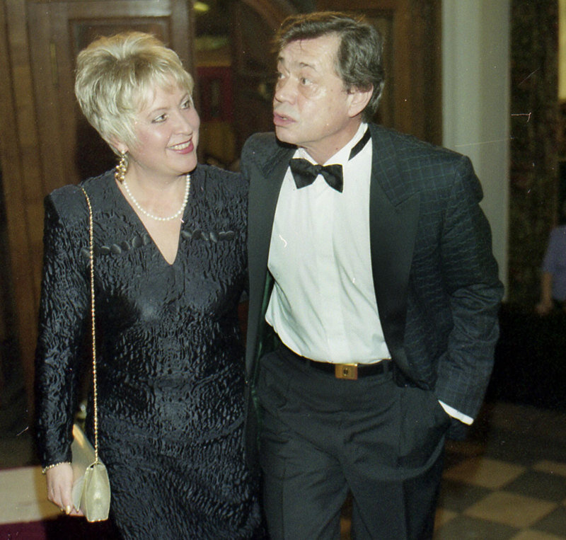    У Николая Караченцова было много поклонниц, которые желали зла его жене Legion-Media