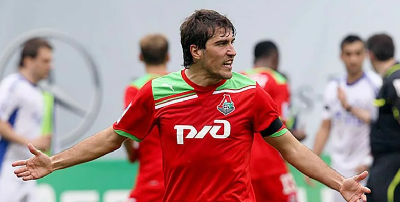 ТОП-10 футболистов-«пиявок»