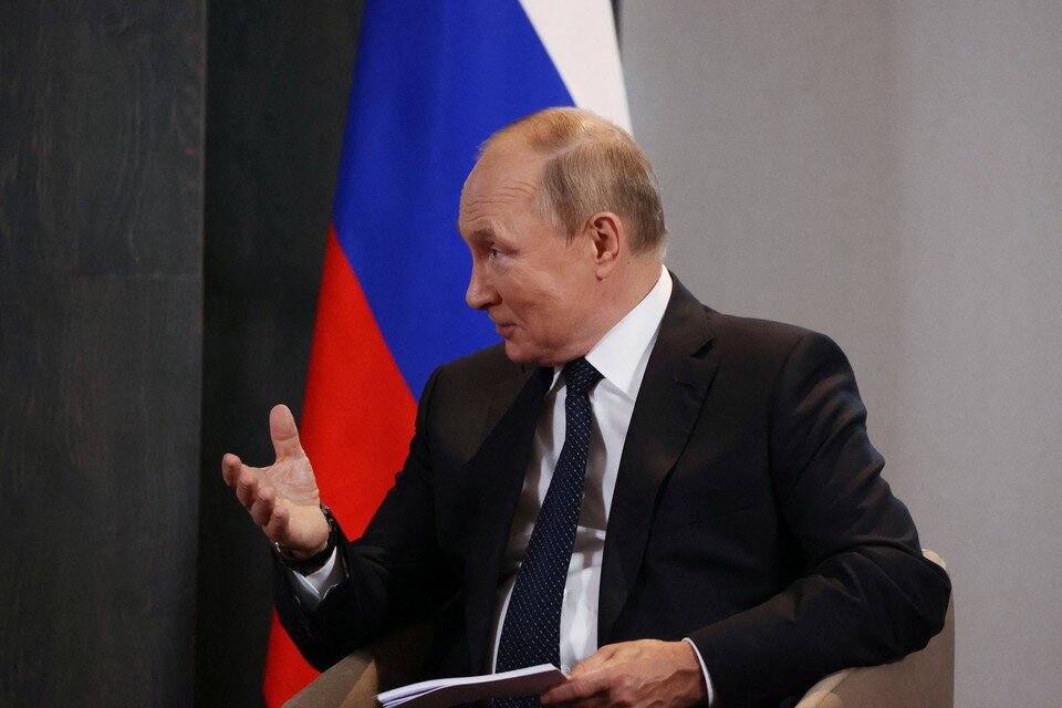     Владимир Путин  REUTERS