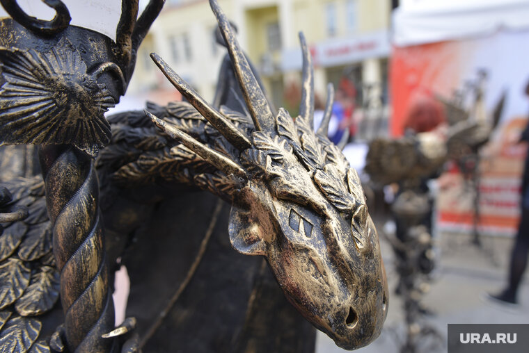    Размер дракона превышает три метра (архивное фото)