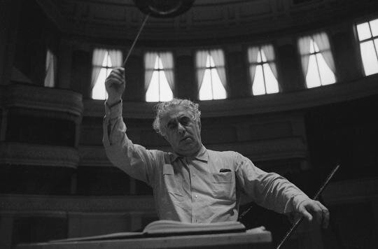 
Маэстро за дирижёрским пультом
