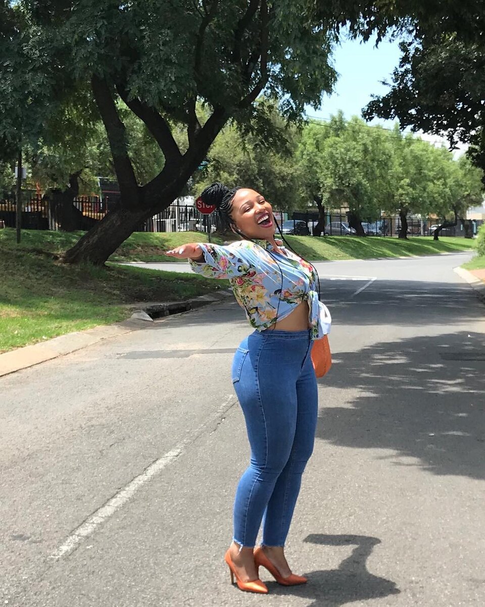 источник: https://www.instagram.com/phindilegwala_official/