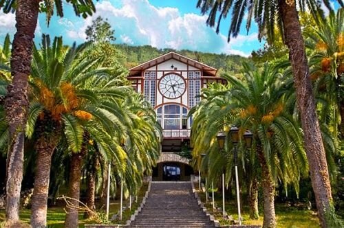 Знаменитый ресторан Гаргипш в Гаграх. Фото из интернета