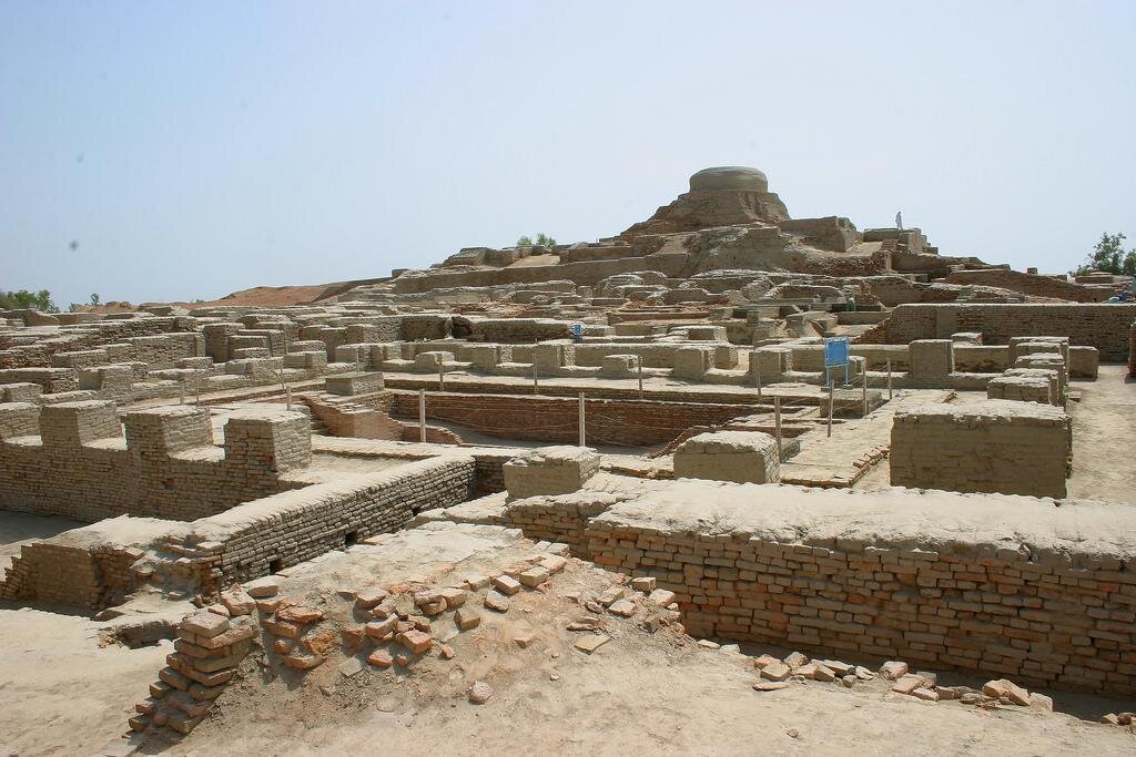 Руины древнего города, изображение взято с сайта wikiway.com