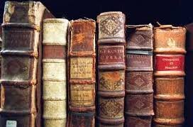 Книги - это не только источник знаний, но и развлечение. У всех был предмет "Литература" в школе,  кто-то интересуется культурой Великобритании, а кто-то просто фанат Шекспира. Давайте проверим насколько вы знаете литературу Великобритании! 