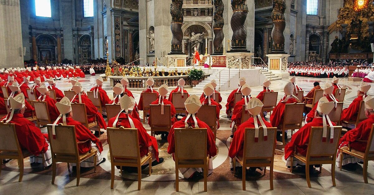 Конклав Кардиналов. Фото mashable.com