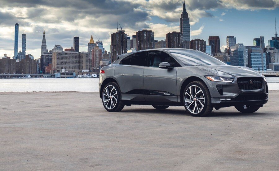 Полностью электрический внедорожник Jaguar I-Pace был самым продаваемым автомобилем в Нидерландах в декабре, поскольку покупатели боролись за то, чтобы опередить изменение налога на премиальные электромобили.