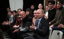 Владимир Путин посетил центр-музей «Дом Высоцкого на Таганке»