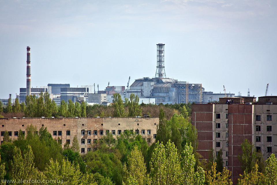 Когда появилась припять. Чернобыльская АЭС Припять. Город Припять. Город Припять и ЧАЭС. Чернобыль АЭС И город Припять.