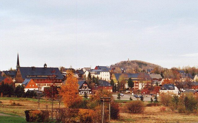 Альтенберг (нем. Altenberg) — город в Германии, в земле Саксония. Подчинён земельной дирекции Дрезден. Входит в состав района Саксонская Швейцария — Восточные Рудные Горы. Подчиняется управлению Альтенберг.