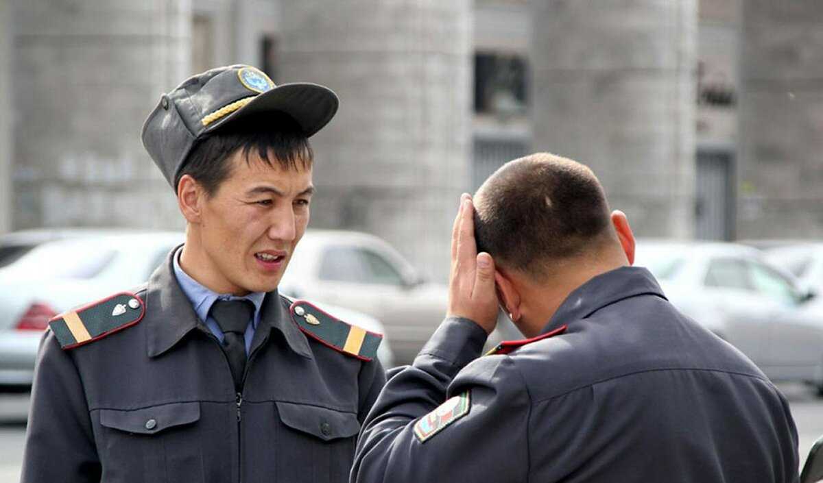 ТАДЖИКИСТАНСКИЕ МИЛИЦИОНЕРЫ. ФОТО С САЙТА NEWS.TJ