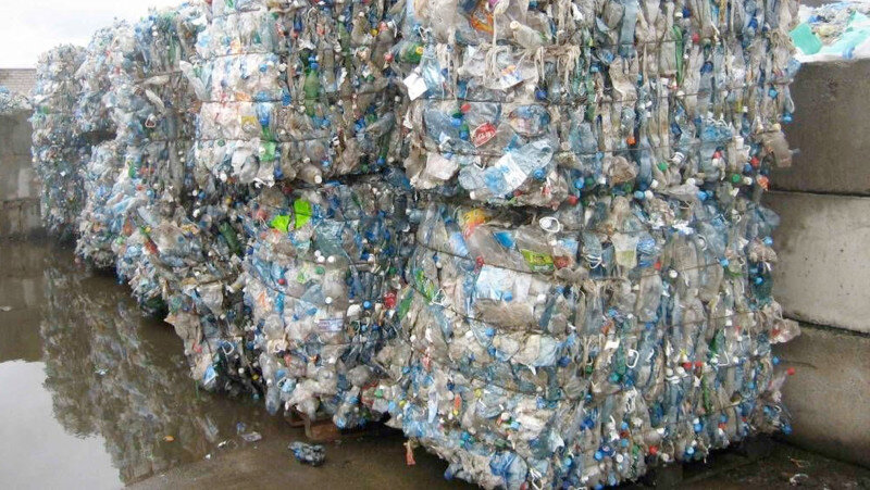 Твердые бытовые отходы, отправляемые на переработку. Фото с сайта Ecology-of.ru