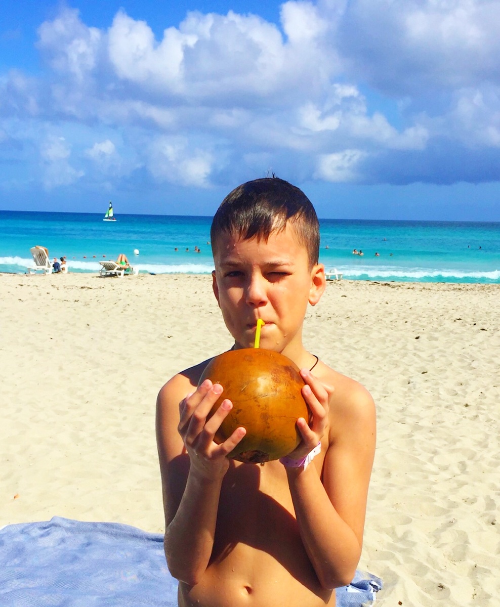 Это мой сын, который, кстати, терпеть не может мясо. Но у детей вкусы решает природа.