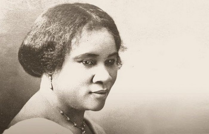 

Сара Бридлав./фото: hubpages.com
Сара Бридлав (известная, как Мадам Си Джей Уокер) была афроамериканским предпринимателем, филантропом, а также политическим и общественным деятелем. А ещё она - первая женщина в Америке, которая стала миллионером и одной из самых богатых афроамериканок, исключительно благодаря своим способностям и трудолюбию.
