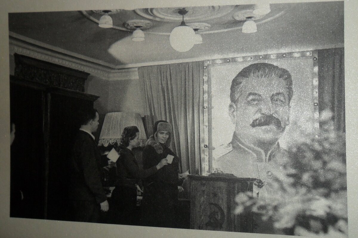 На выборах в Верховный Совет СССР. 1940-е годы.