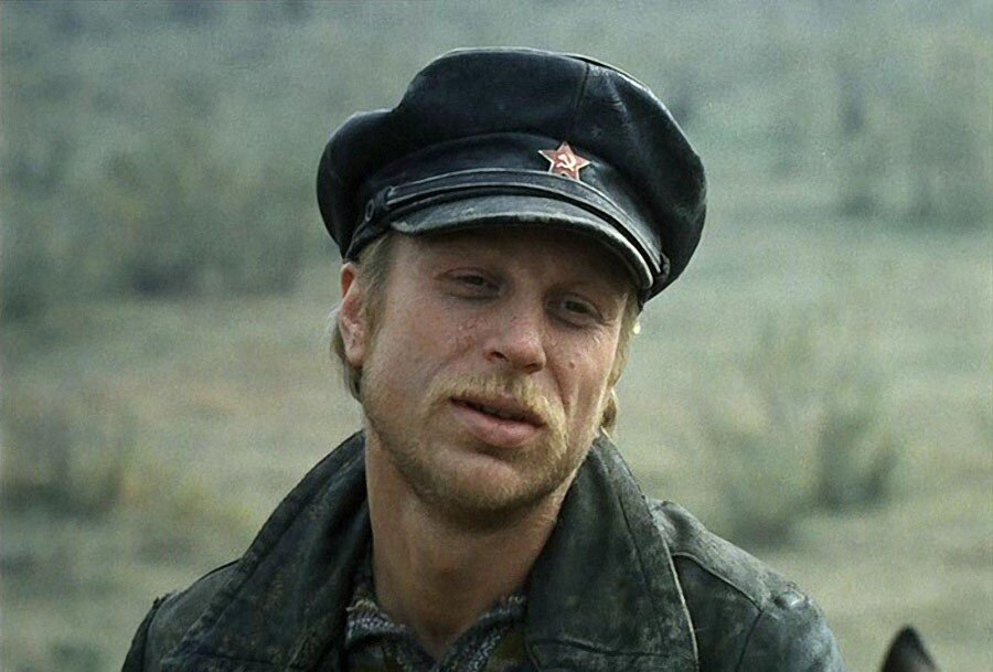 Егор Шилов «Свой среди чужих, чужой среди своих»