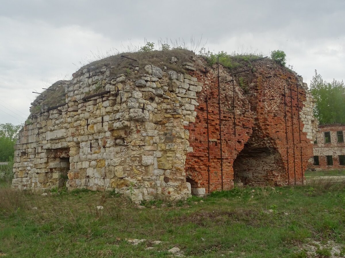 Доменная печь в селе Истье. Фото: Владимир Сергеев