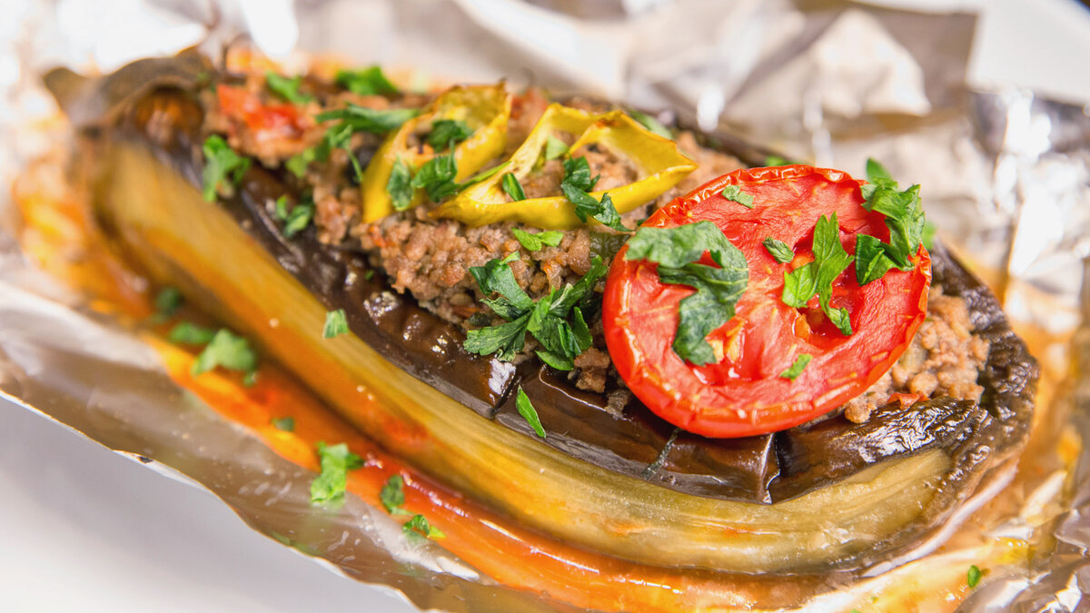 Баклажаны с мясным фаршем Karnıyarık
