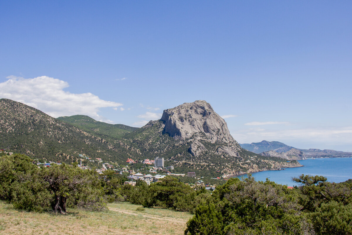 Вид на поселок из Можжевеловой рощи.