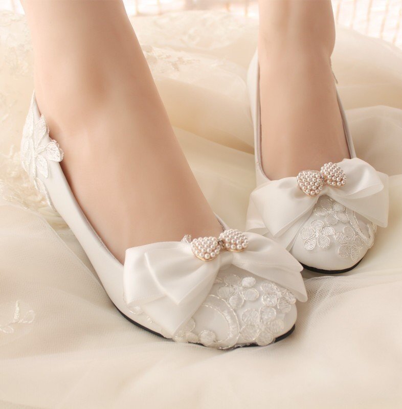 Свадебные балетки, но почему бы не прогуляться в них и без свадьбы? 