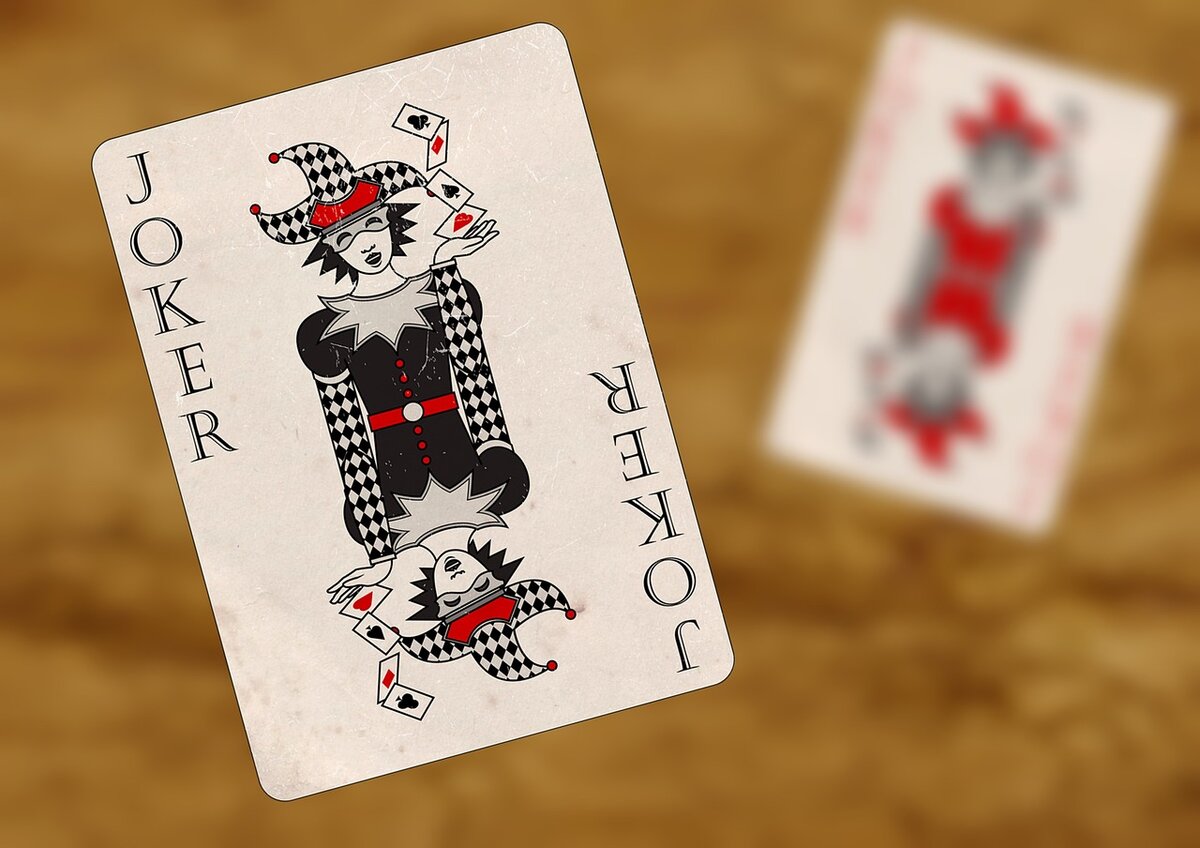 cdn.pixabay.com/playing-cards-1068147_1280.jpg
