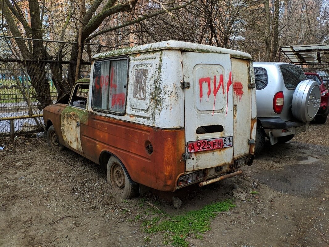 14 грустных фото брошенных автомобилей: отечественные и иномарки |  Автокультура CARAKOOM | Дзен