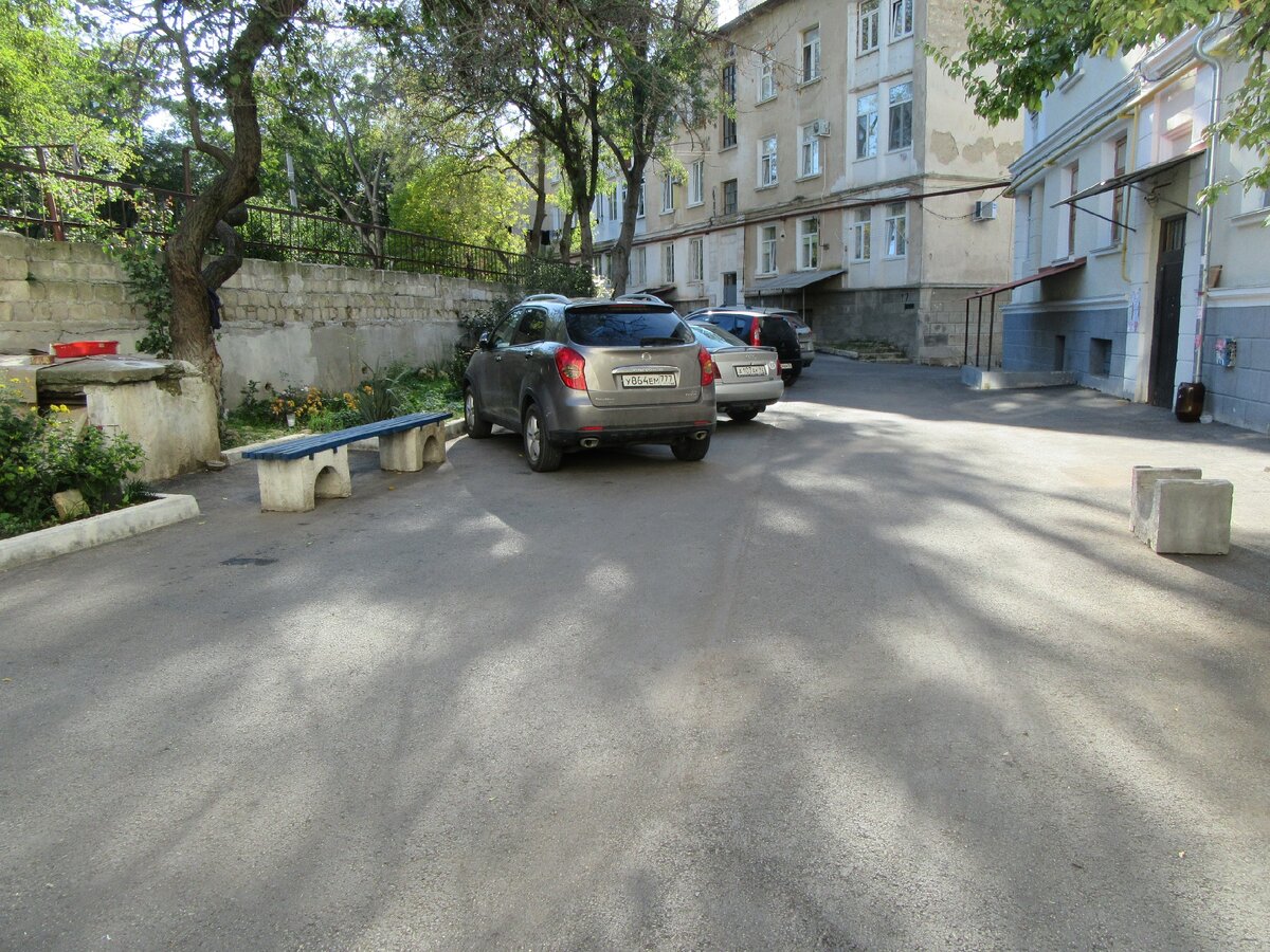 пока что один отремонтированный двор нашего района