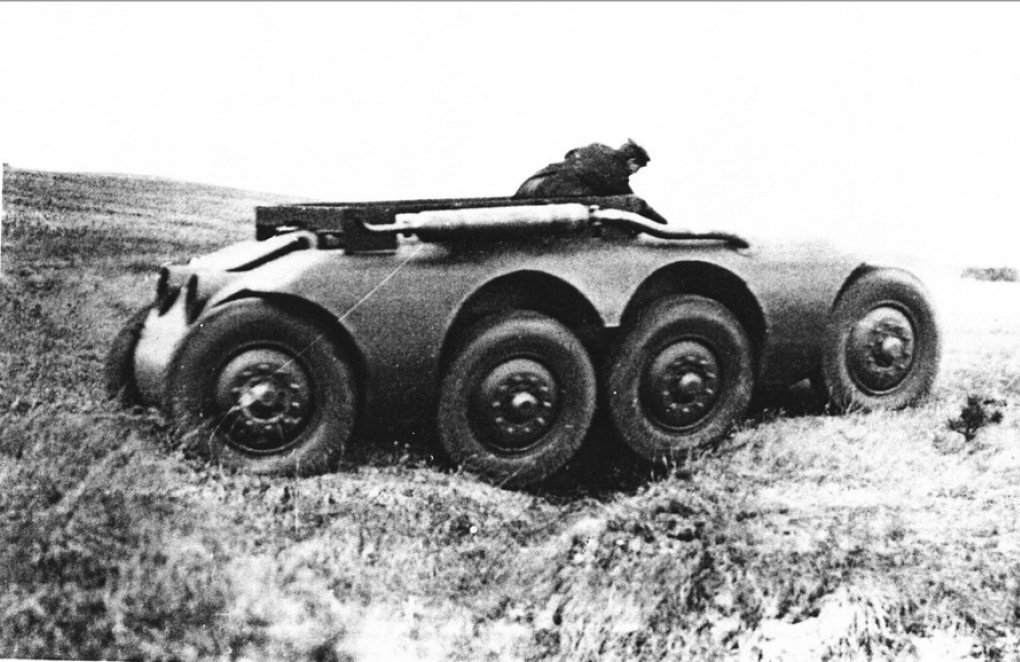 версия фирмы Даймлер-Бенц