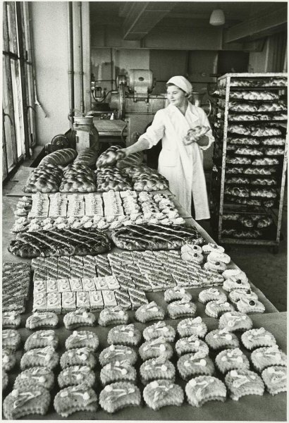 Хлебозавод. Цех готовой продукции. Аркадий Шайхет, 1947 - 1949 год, г. Петрозаводск, МАММ/МДФ.
