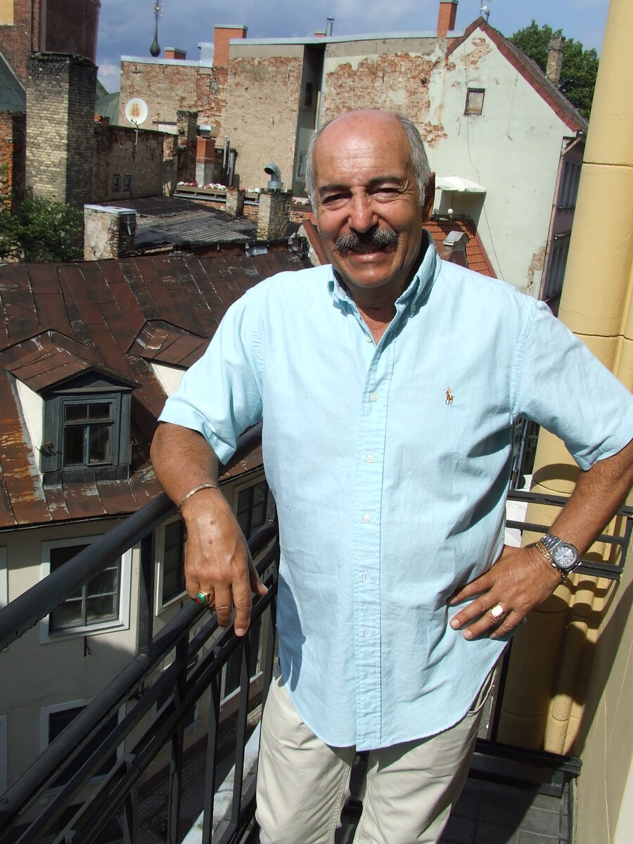 Яков Нейхаузен в Старой Риге. Фото автора