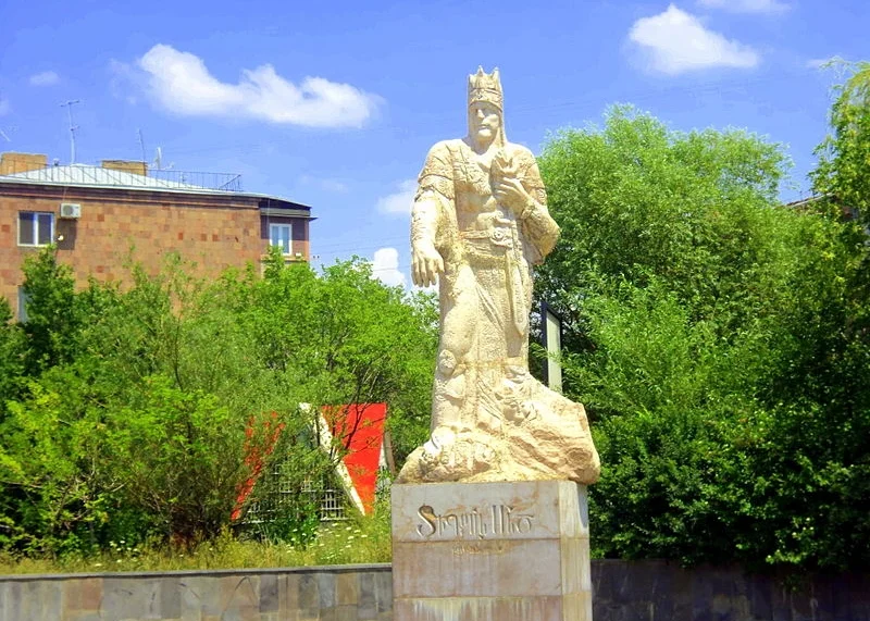 Памятник Тиграну Великому в Ереване 