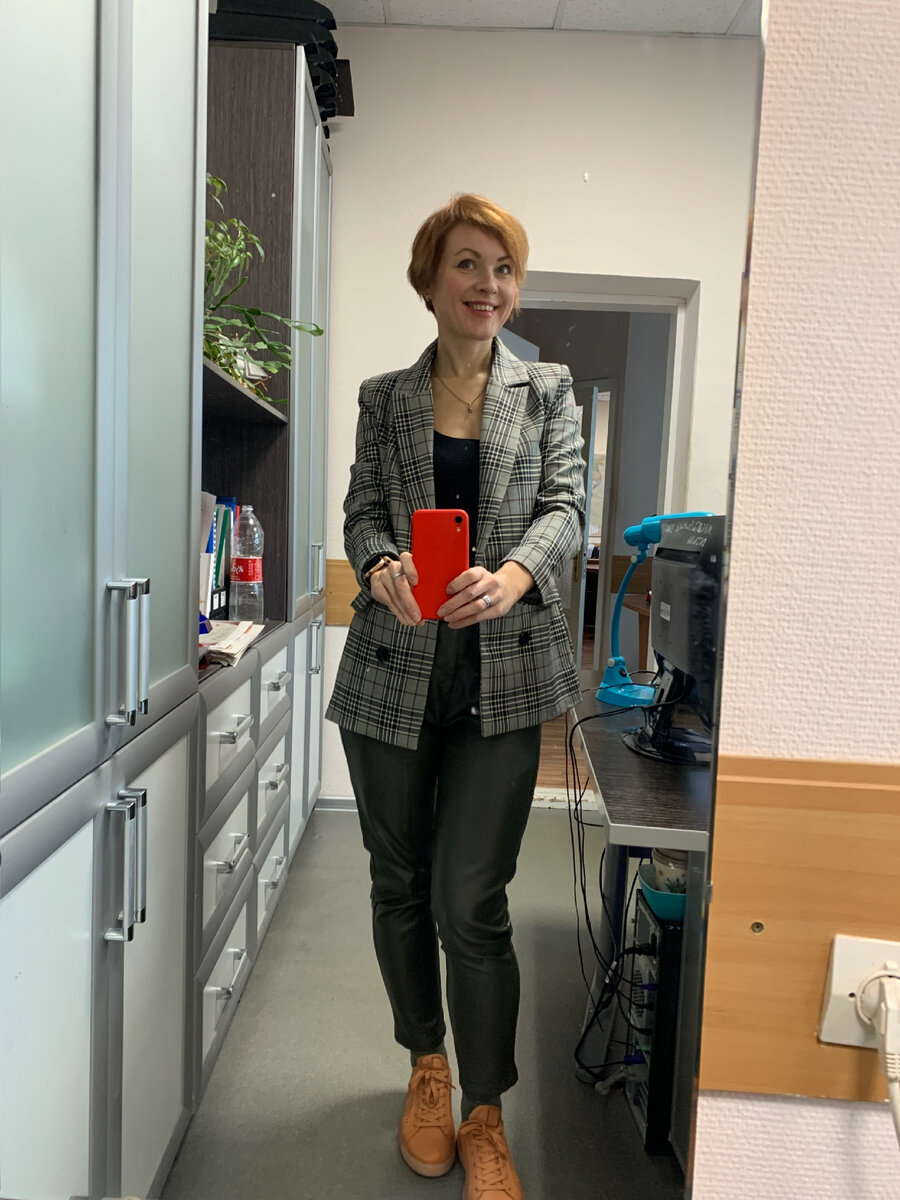 Здесь моя новая причёска без укладки. Фото автора 