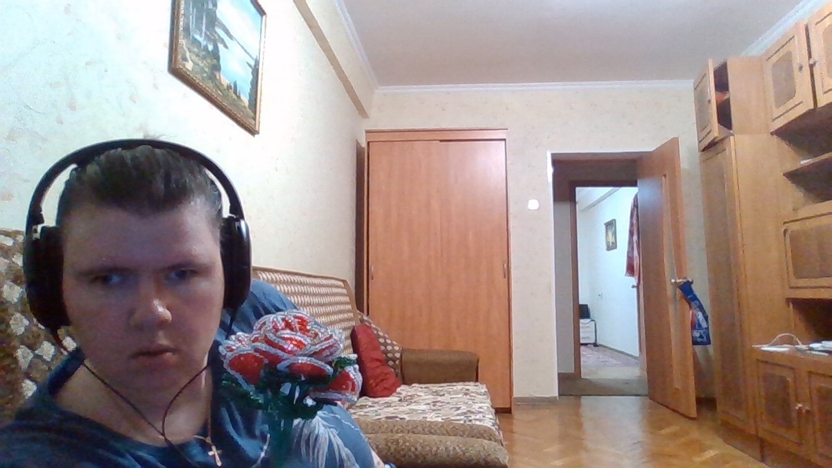 Переснятое фото моих трёх розочек из бисера.