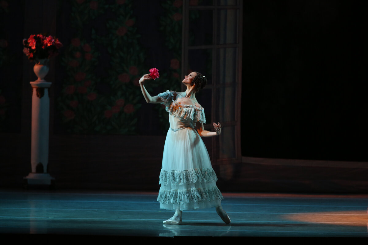 Видение розы. Вторая солистка балета Мариинского театра Яна Селина