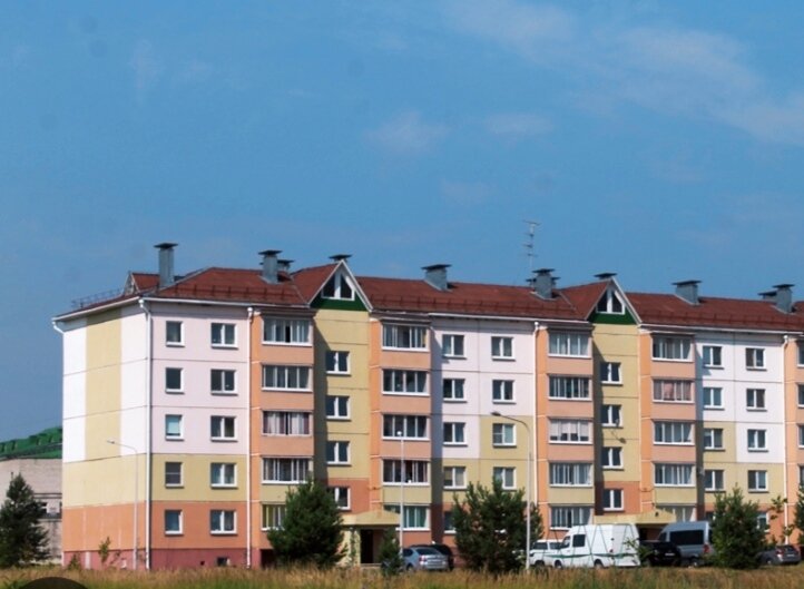 Наши окна крайние слева на четвертом этаже.