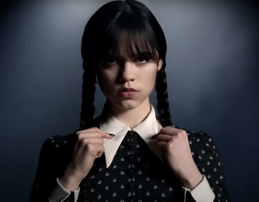 Главная героиня сериала «Уэнздэй». Источник фото: Яндекс Картинки.