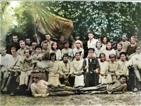Комсомольцы "Хуторка" 1920-е гг.
