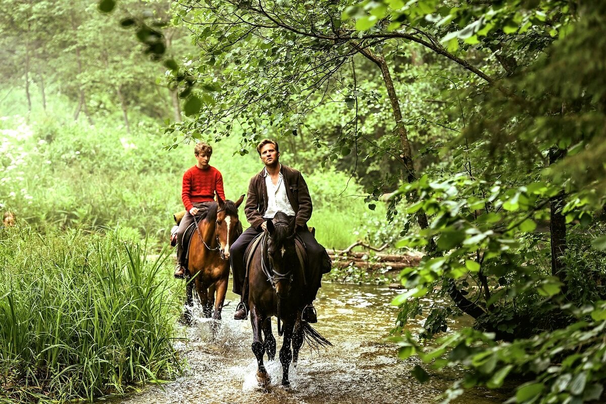 Кадр из фильма "Угоняя лошадей"