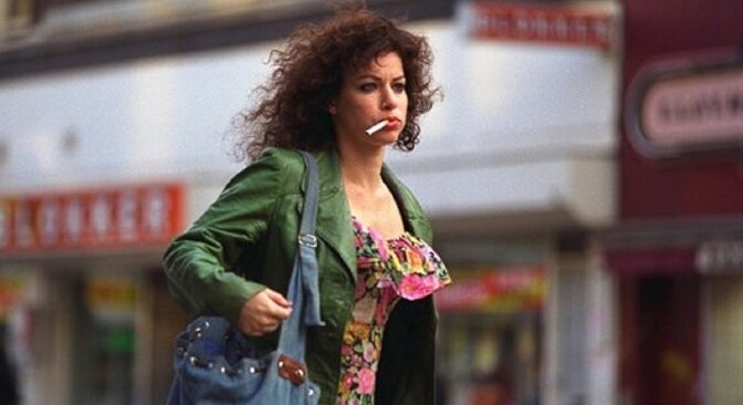 Героиня фильма "Ни поездов, ни самолетов..."