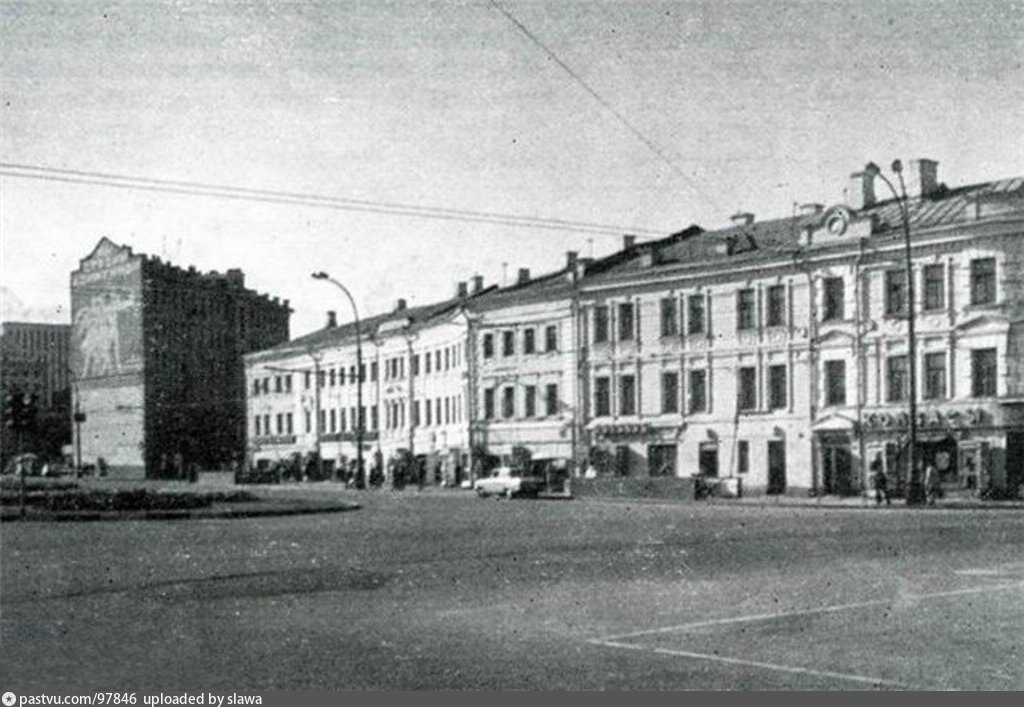 Большая полянка фото. Улица большая Полянка 1960 год. Московский Учительский институт большая Полянка. Улица большая Полянка 1980 годы. Большая Полянка Пятницкая улица.