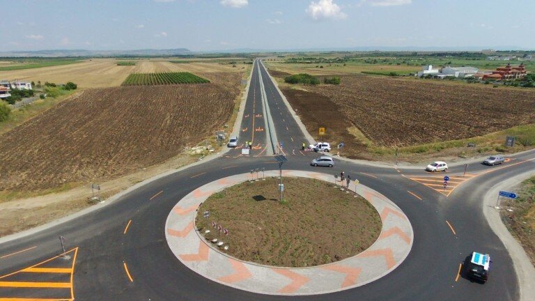В полдень запускают новую четырехполосную дорогу на Солнечный берег