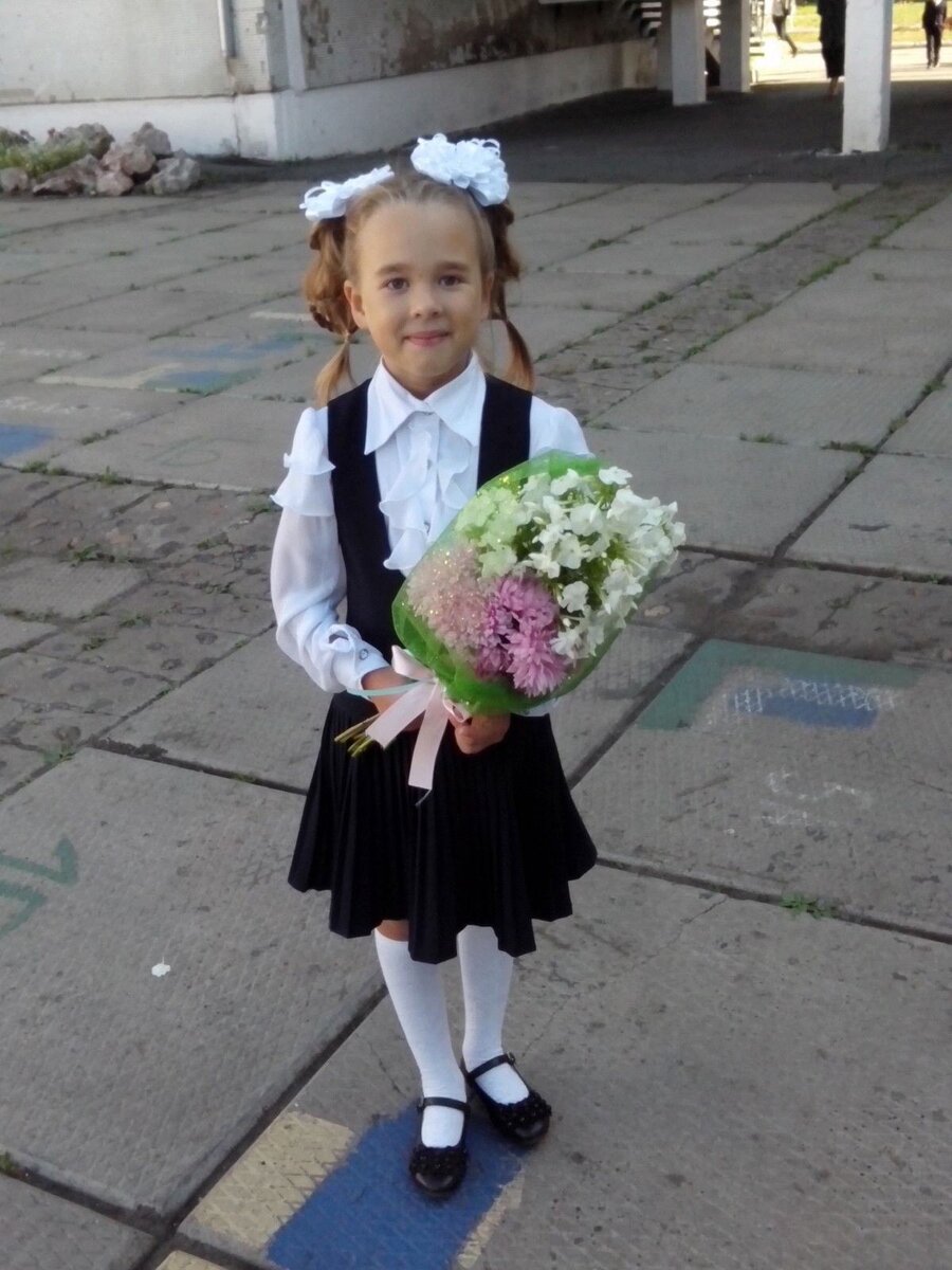 Ангелине 7 лет