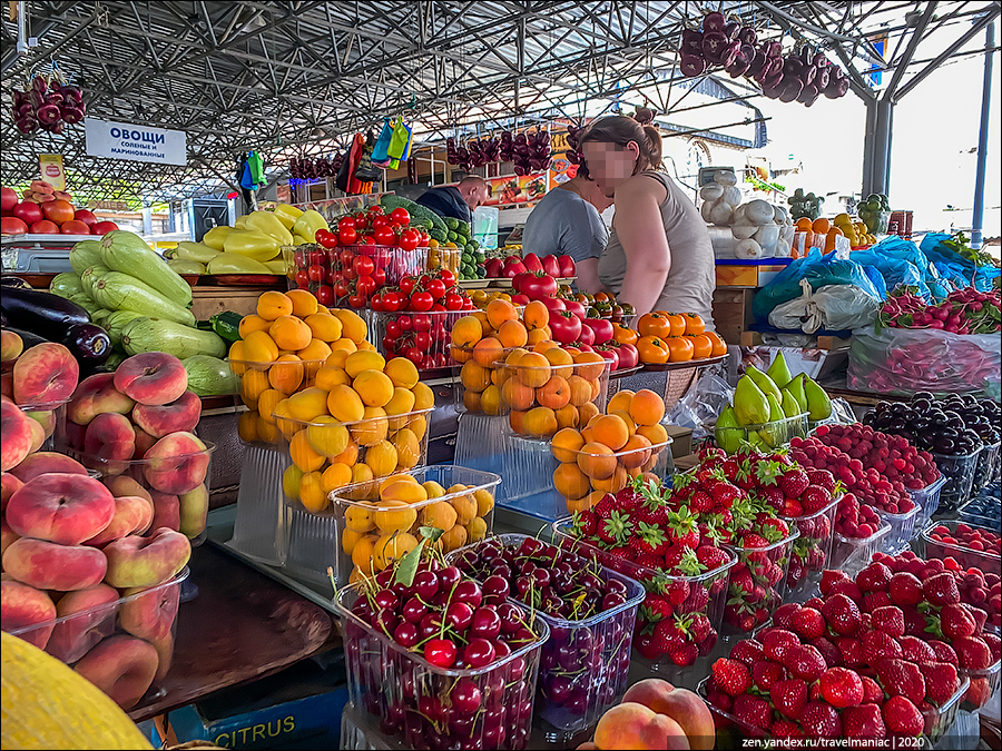 Фруктовый центр. Фрукты на рынке. Фруктовый рынок. Крым рынок. Овощи и фрукты на рынке.