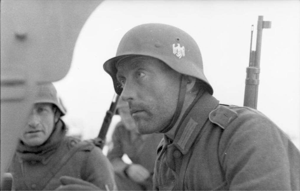 Фон браухич фельдмаршал. Солдаты вермахта под первитином. Братья по оружию молодой немец. Удивление у немцев. Удивленный немецкий солдат.