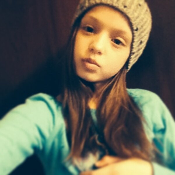 Юля в детстве